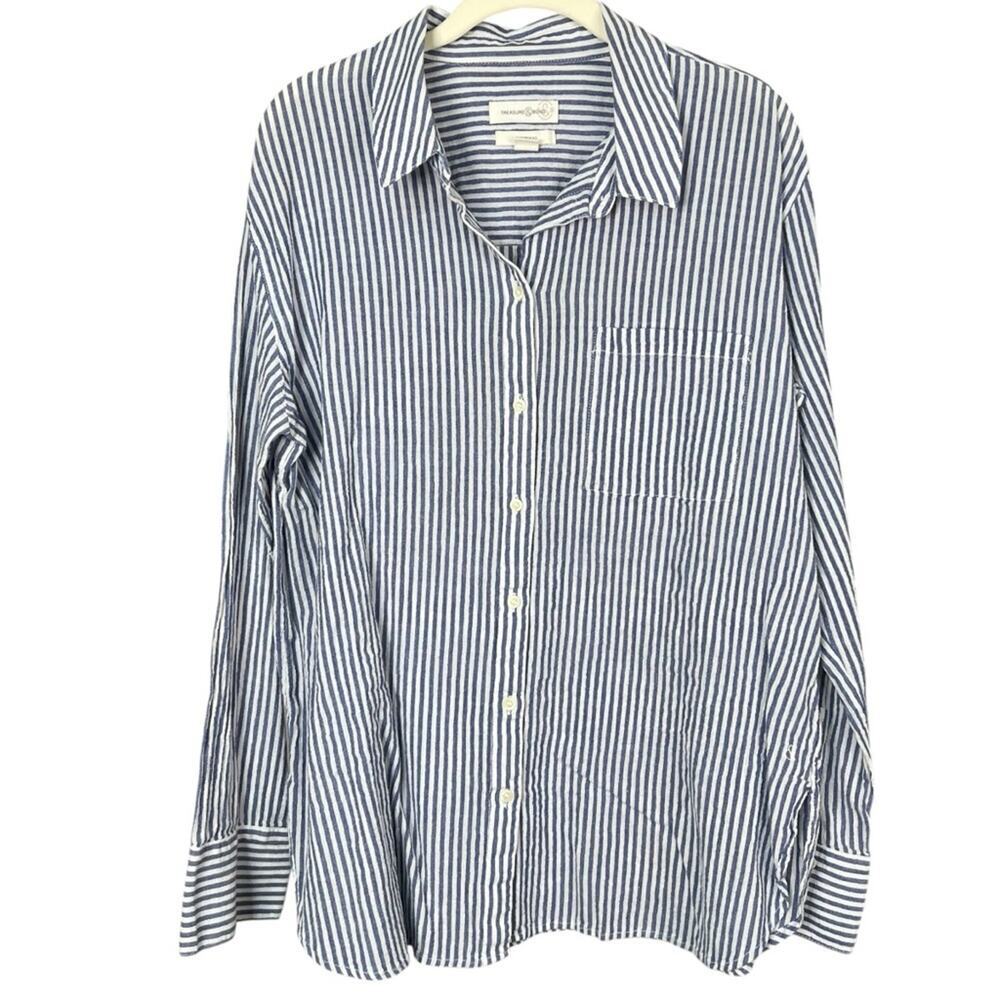 Treasure and Bond Boyfriend Blue White Button Down Women’s Top Size Medium - Picture 1 of 6